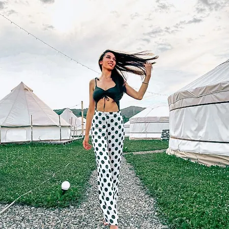 Luxury tent Glamping Iurte Mongole Spiritul Zimbrului