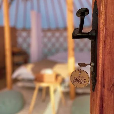 Glamping Iurte Mongole Spiritul Zimbrului