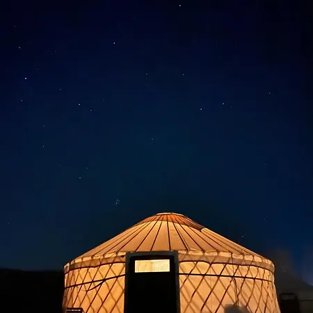 Luxe tent Glamping Iurte Mongole Spiritul Zimbrului Vama Buzăului