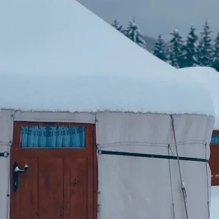 Glamping Iurte Mongole Spiritul Zimbrului Luxury tent 3*