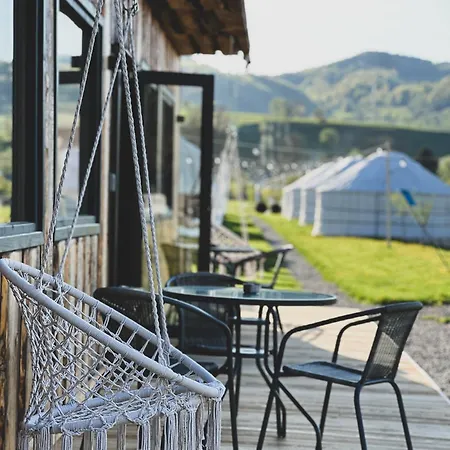 Glamping Iurte Mongole Spiritul Zimbrului Luxury tent Vama Buzaului