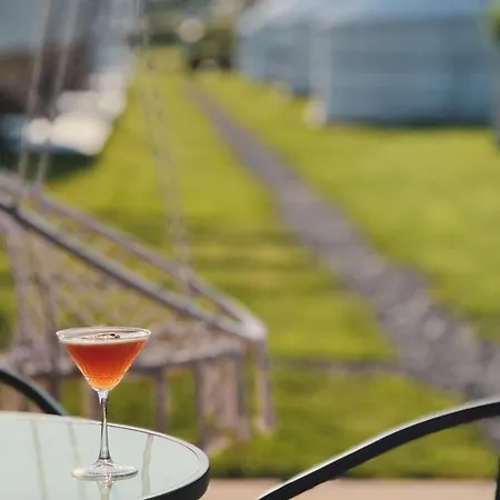 Luxe tent Glamping Iurte Mongole Spiritul Zimbrului Vama Buzăului