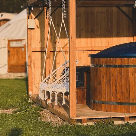 Glamping Iurte Mongole Spiritul Zimbrului Vama Buzăului